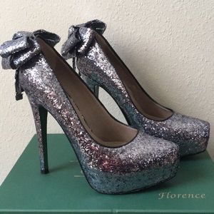 Lisa Pliner Alba pewter glitter heels